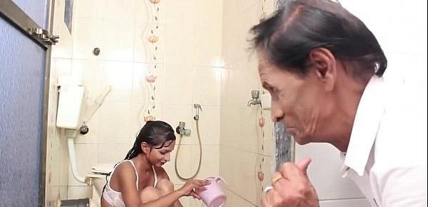  Hot Baby Bathing and sex with Father in law